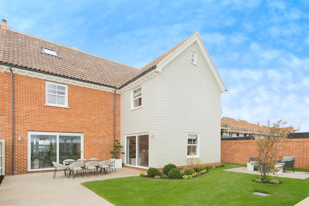 Additional image 11 of Manningtree Park, Mistley, Manningtree