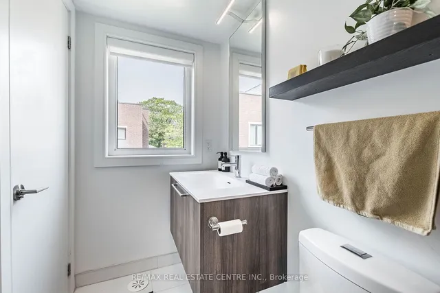 Additional image 23 of 66 Long Branch Ave Unit 12