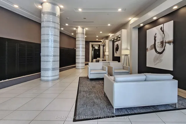 Additional image 24 of 51 East Liberty St Unit 901