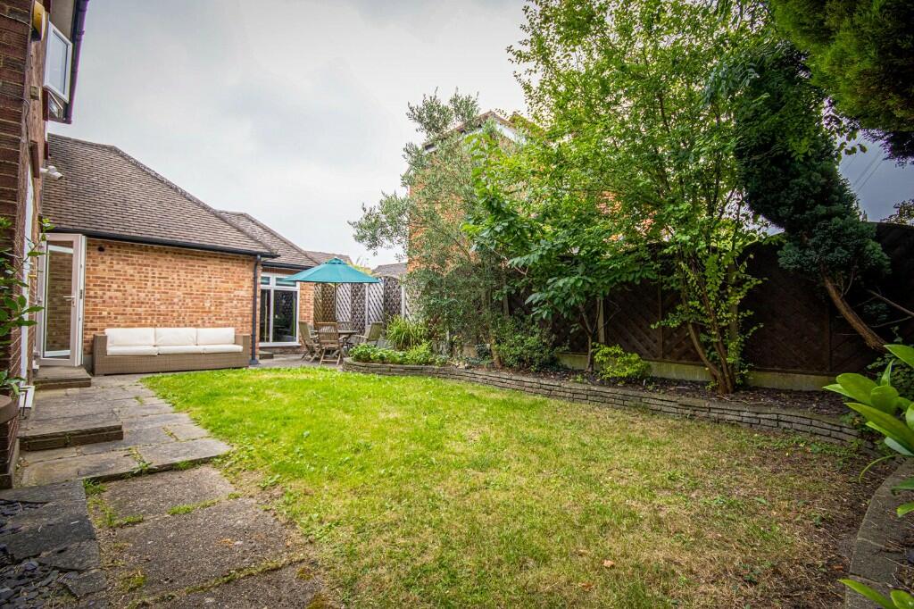 Additional image 17 of Priests Lane, Shenfield, Essex, CM15