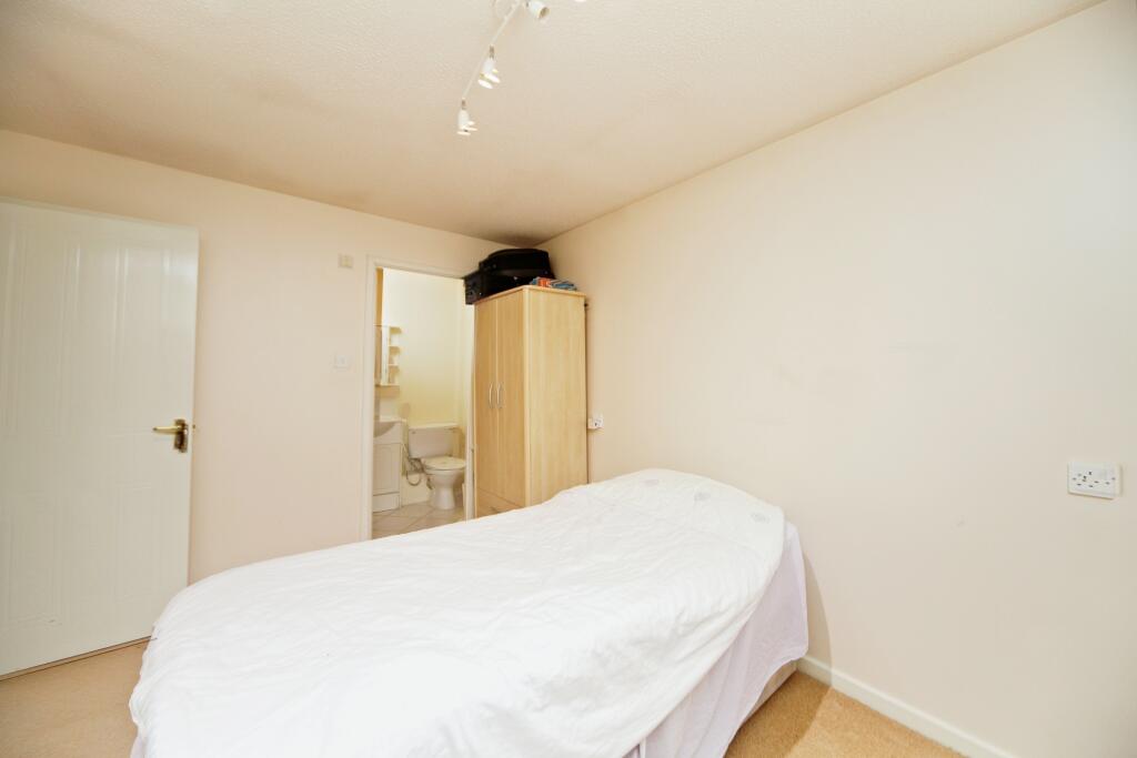Additional image 16 of Hamond Close, South Croydon, CR2