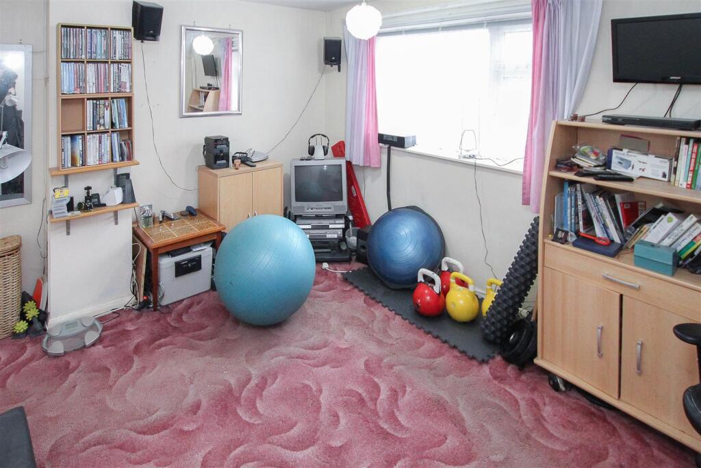 Additional image 17 of Walker Avenue, Fyfield, Ongar