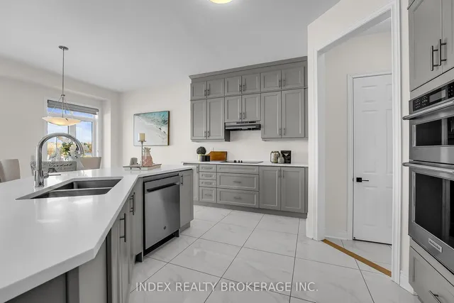 Additional image 12 of 17 Duxbury Rd