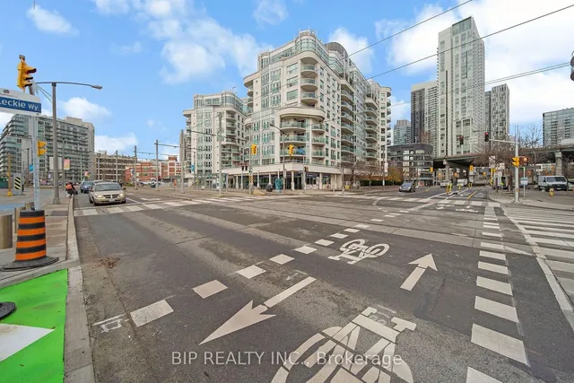600 Queens Quay Unit SPH16