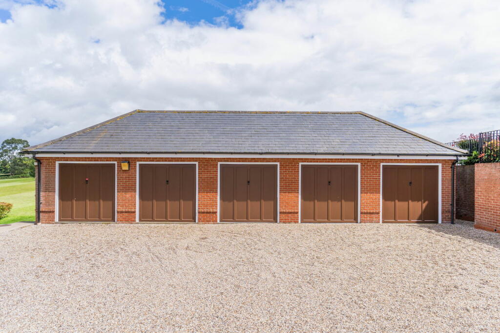 Additional image 24 of Broad Mead, South Hanningfield, Chelmsford, CM3 8GX