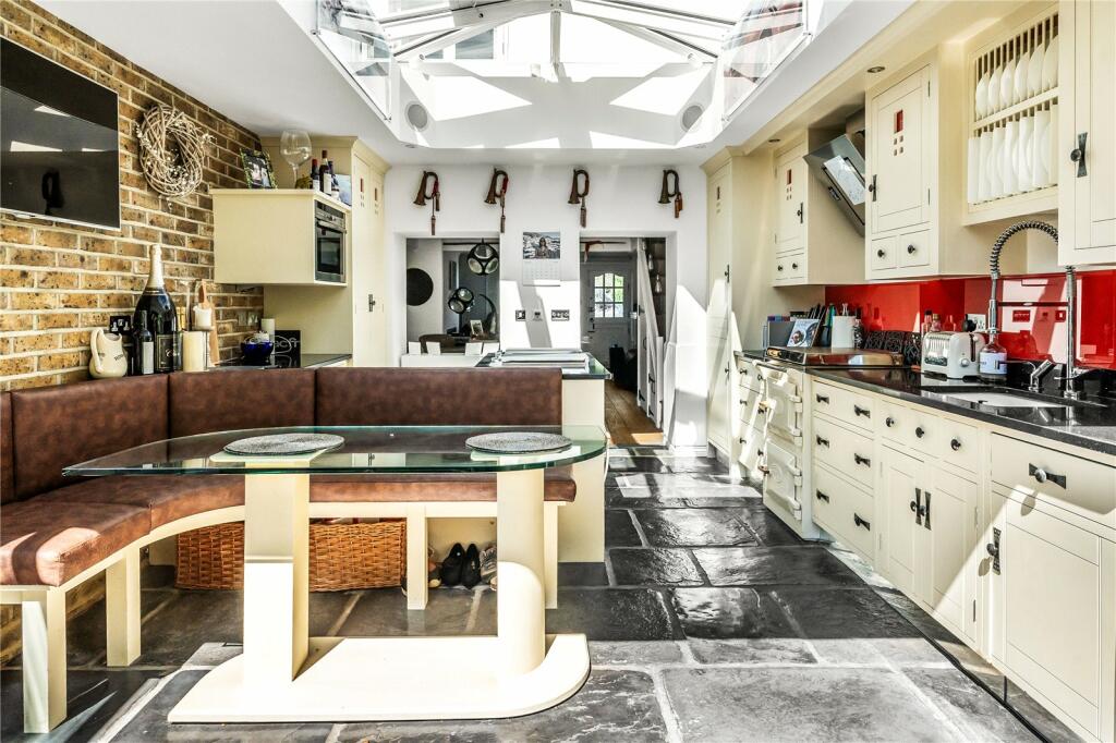 Additional image 8 of The Green, Woldingham, Surrey, CR3