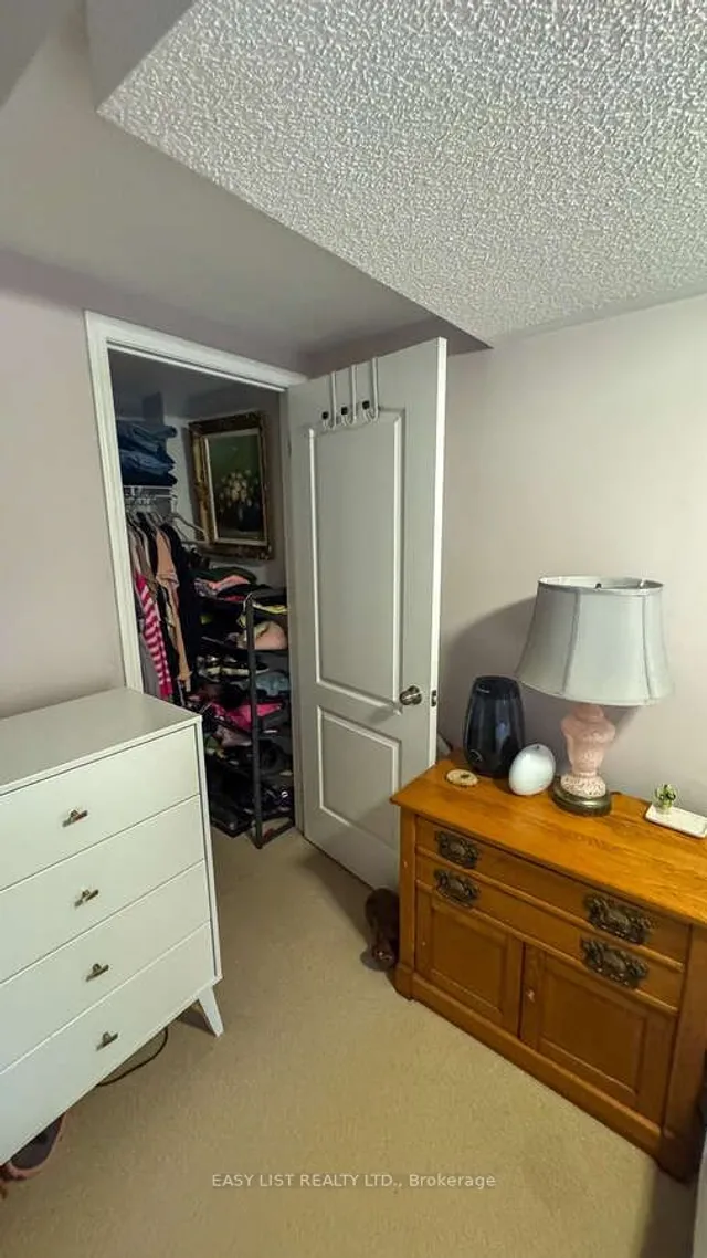 Additional image 34 of 33 Florence Wyle Lane