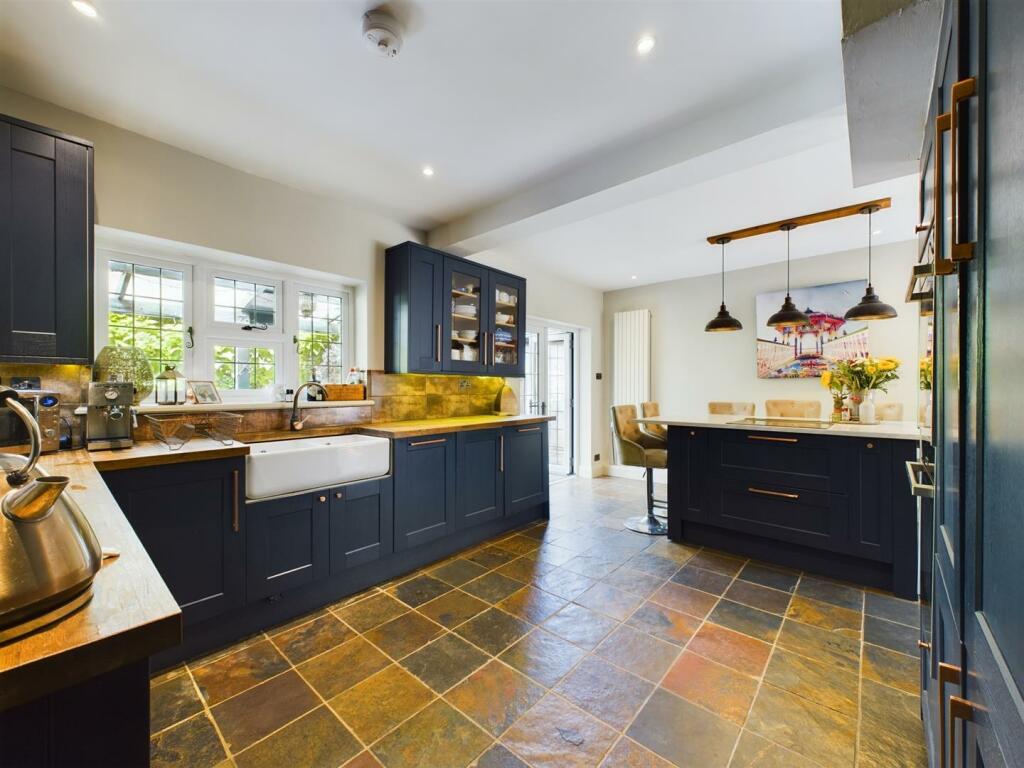 Additional image 6 of Lackford Road, Chipstead, Coulsdon