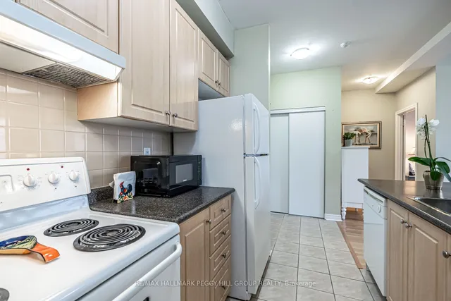 Additional image 4 of 1415 Lawrence Ave Unit 319