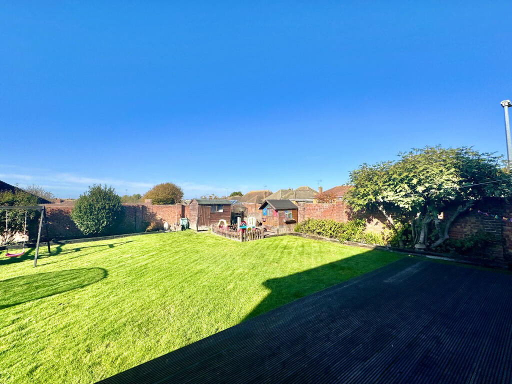 Additional image 37 of Woodberry Way, Walton on the Naze, CO14