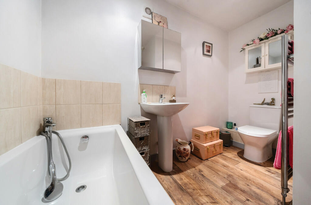 Additional image 9 of The Causeway, Dunmow, Essex, CM6