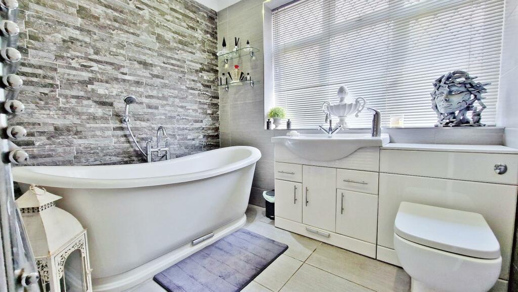 Additional image 19 of Frinton Road, Kirby Cross