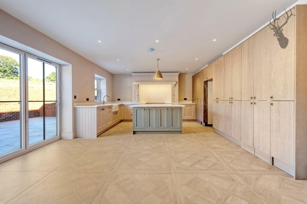 Additional image 7 of Colmar Mews, South Weald