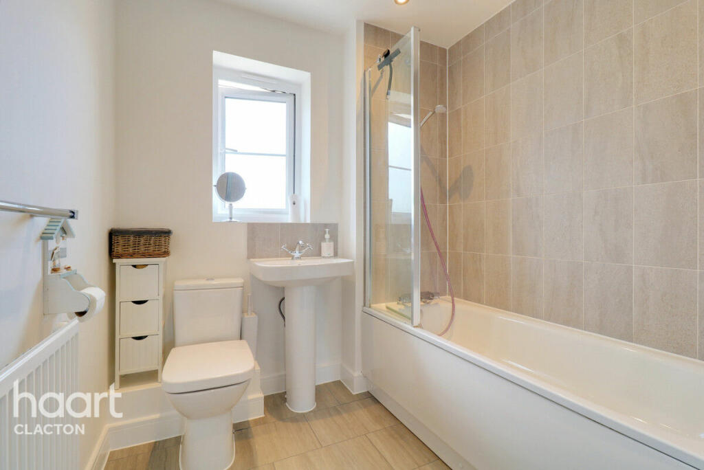 Additional image 14 of Skippers Way, Walton On The Naze