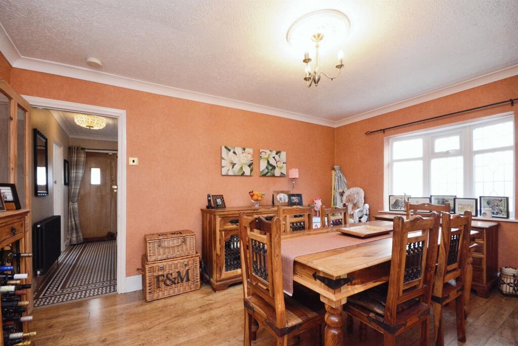 Additional image 8 of Deal Tree Bungalows, Doddinghurst, Brentwood