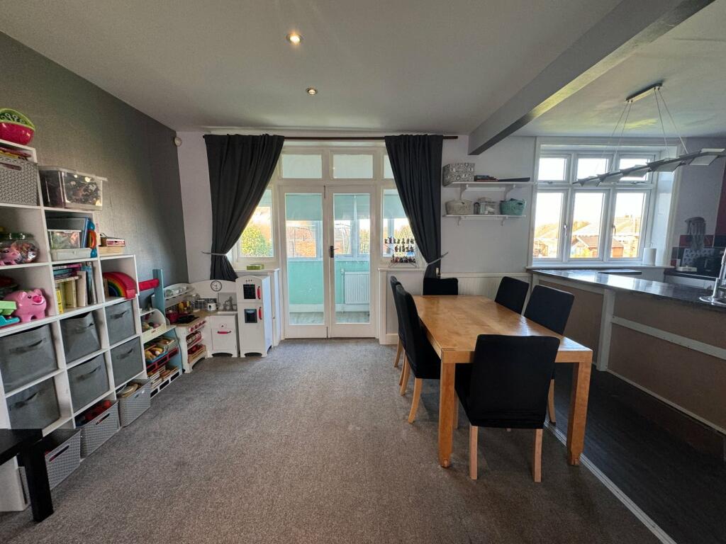 Additional image 8 of Woodberry Way, Walton on the Naze, CO14