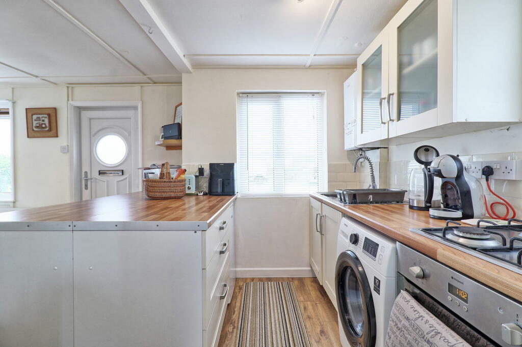 Additional image 5 of Beach Road, Lee-Over-Sands, Clacton-on-sea, CO16 8ET