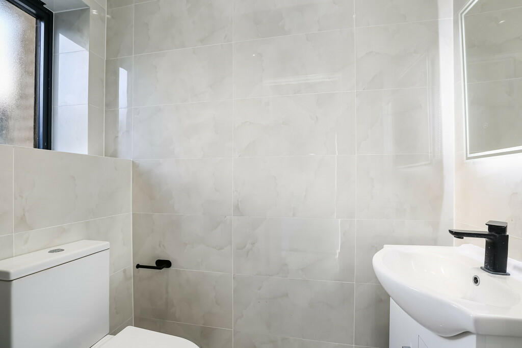 Additional image 4 of Dunheved Road North, Thornton Heath