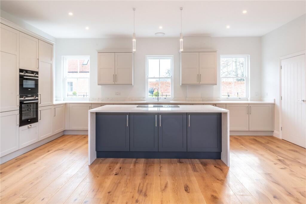 Additional image 5 of Brizes Park, Ongar Road, Kelvedon Hatch, Brentwood, CM14