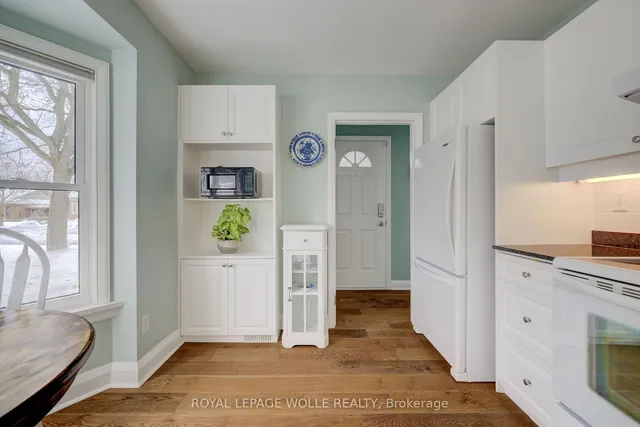 Additional image 6 of 46 Crestwood Ave