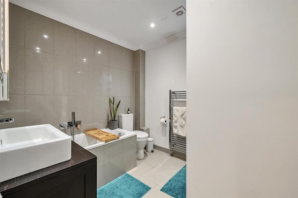 Additional image 7 of High Road, Chipstead