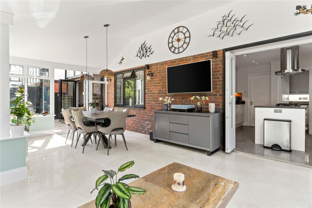 Additional image 22 of Blenheim Close, Sawbridgeworth, Herts, CM21