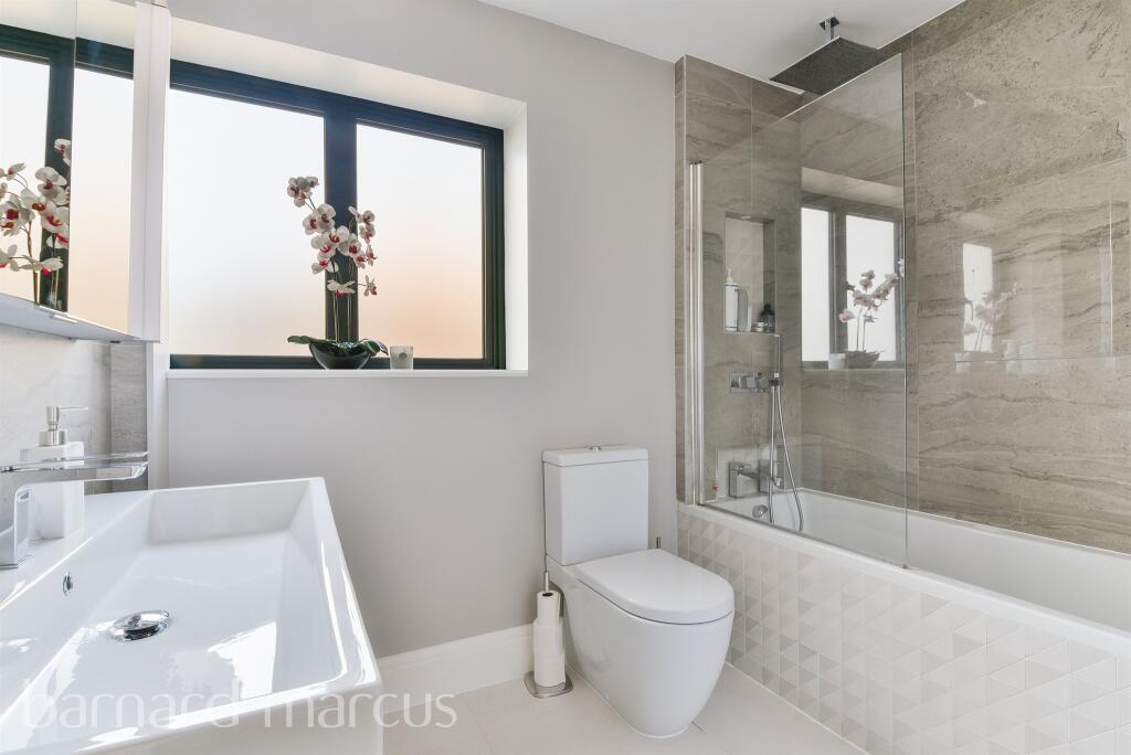 Additional image 10 of Elmfield Way, South Croydon