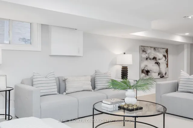 Additional image 25 of 34 Earl Haig Ave