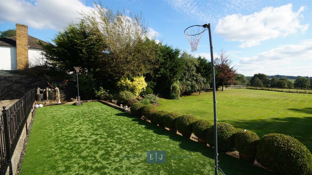 Additional image 31 of Little Paddocks, London Road