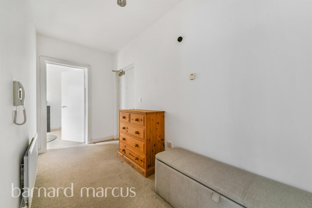 Additional image 7 of Godstone Road, WHYTELEAFE