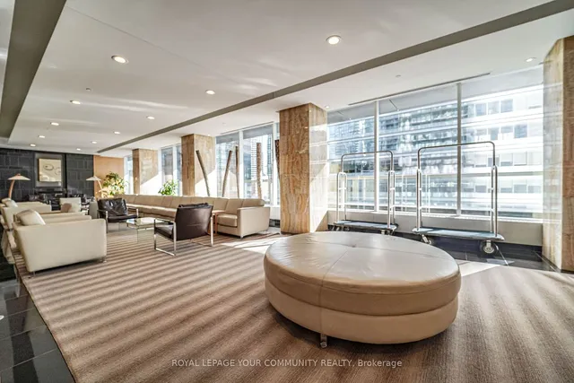 Additional image 22 of 55 Bremner Blvd Unit 4302