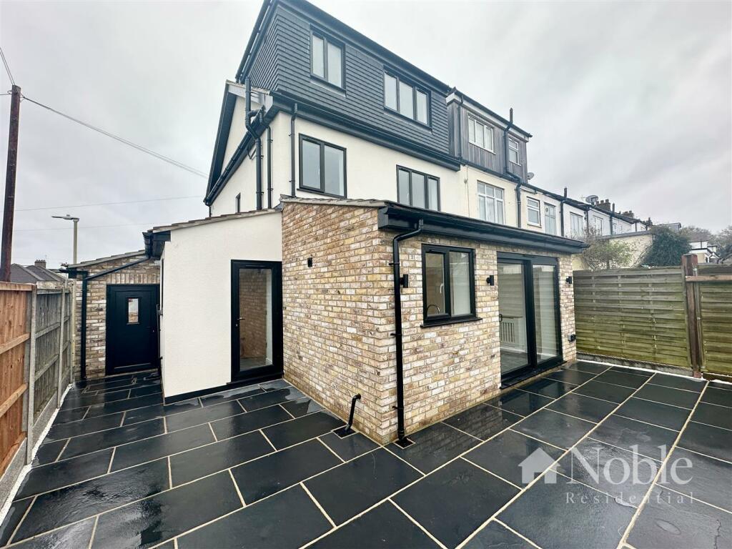 Additional image 19 of Mascalls Lane, Brentwood