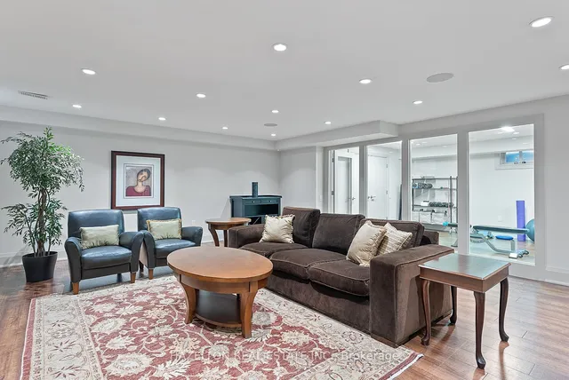 Additional image 33 of 97 Strathallan Blvd