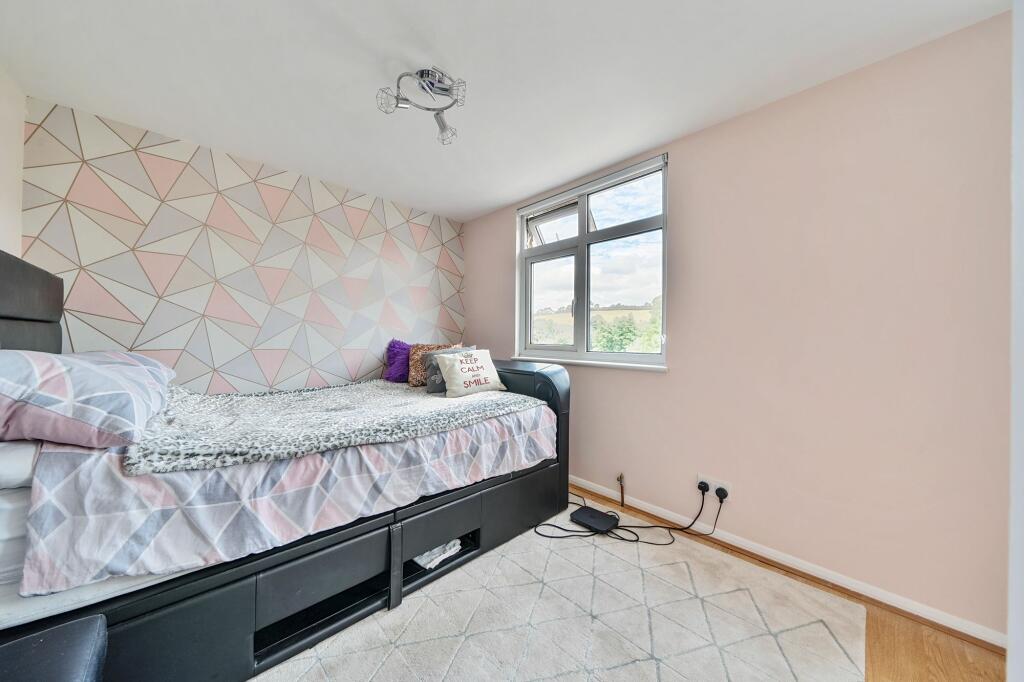 Additional image 9 of Newstead Rise, Caterham, CR3