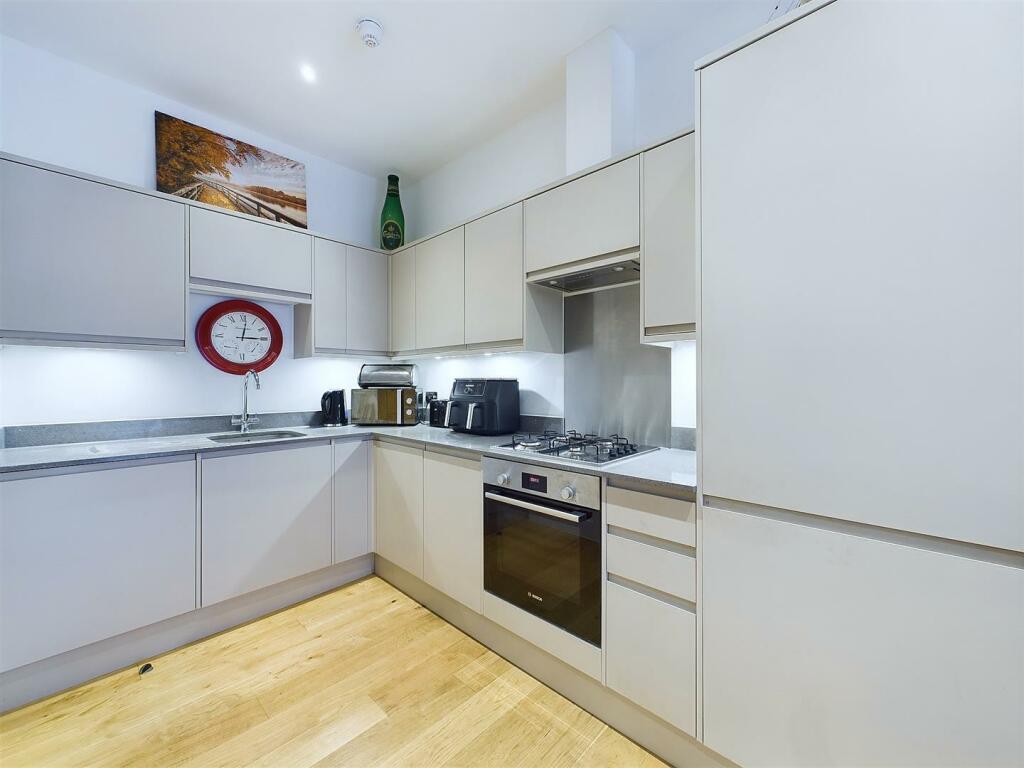 Additional image 22 of High Street, Croydon