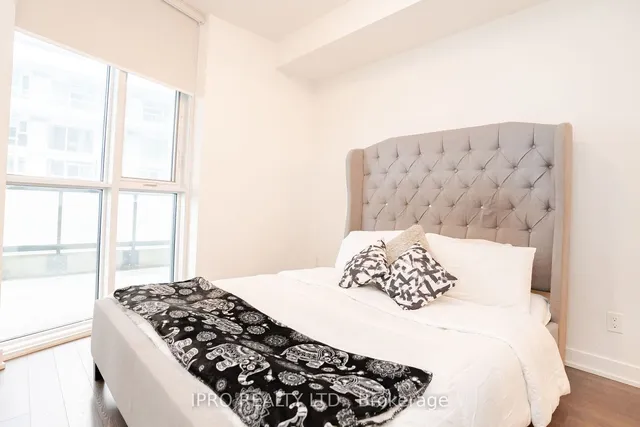 Additional image 19 of 30 Ordnance St Unit 407