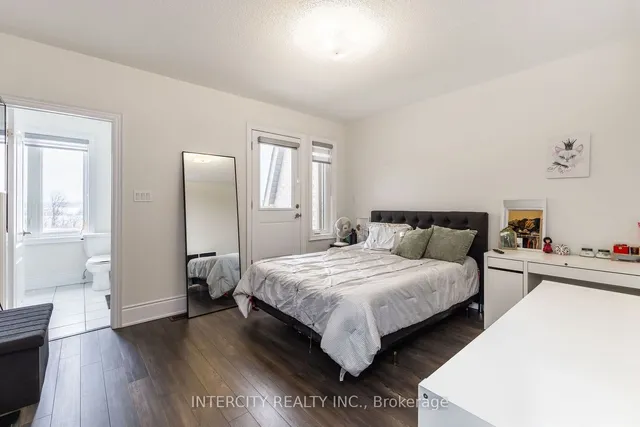 Additional image 15 of 32 Foxsparrow Rd