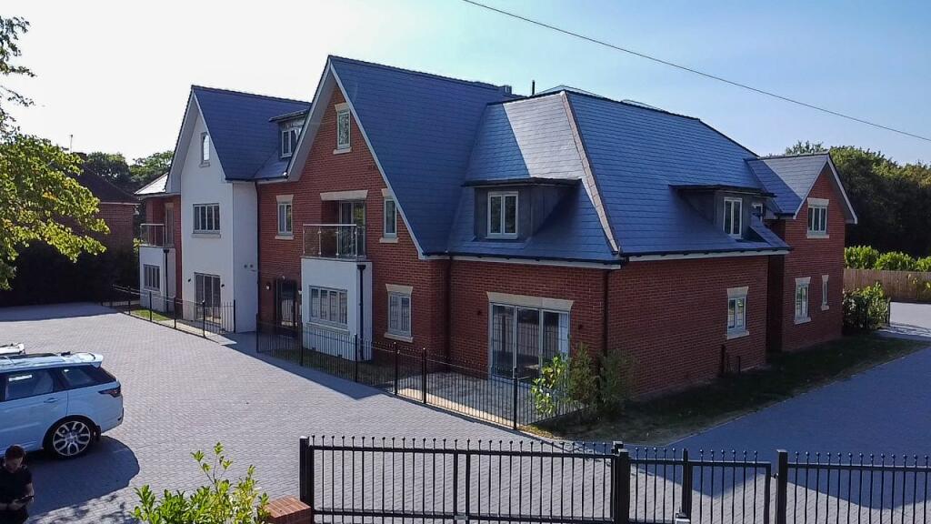 Additional image 3 of 41 Shenfield Road, Shenfield, Brentwood