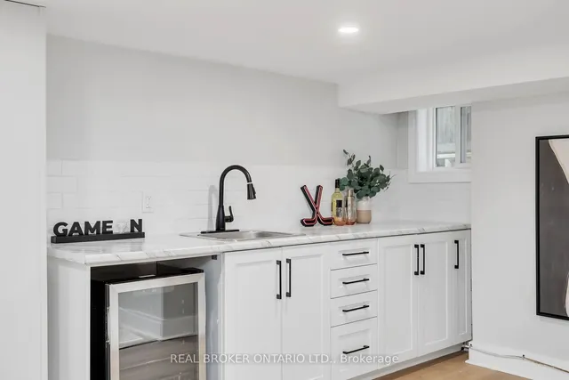 Additional image 34 of 34 Earl Haig Ave