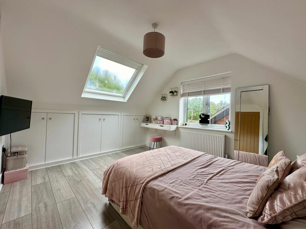 Additional image 19 of Wiggins Lane, Billericay, CM12