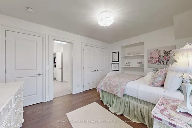 Additional image 24 of 696 Glengrove Ave