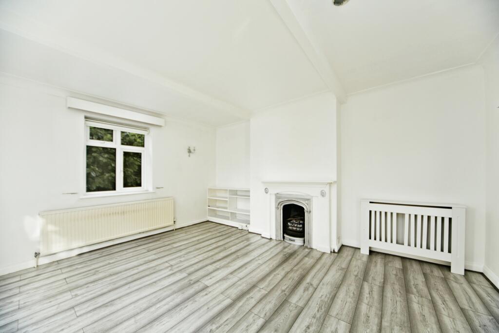 Additional image 4 of Woodland Gardens, South Croydon, CR2