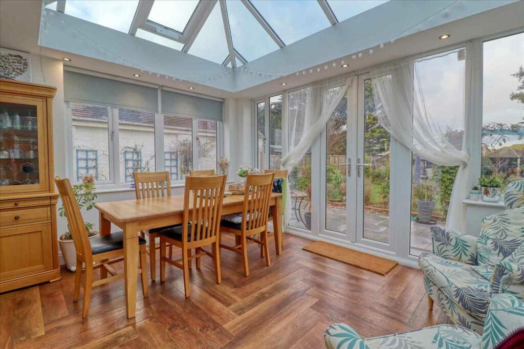 Additional image 8 of The Esplanade, Holland on Sea