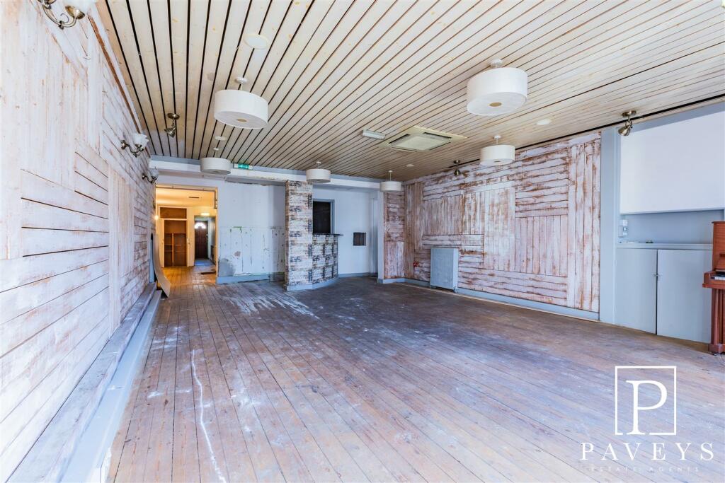 Additional image 5 of Connaught Avenue, Frinton-On-Sea