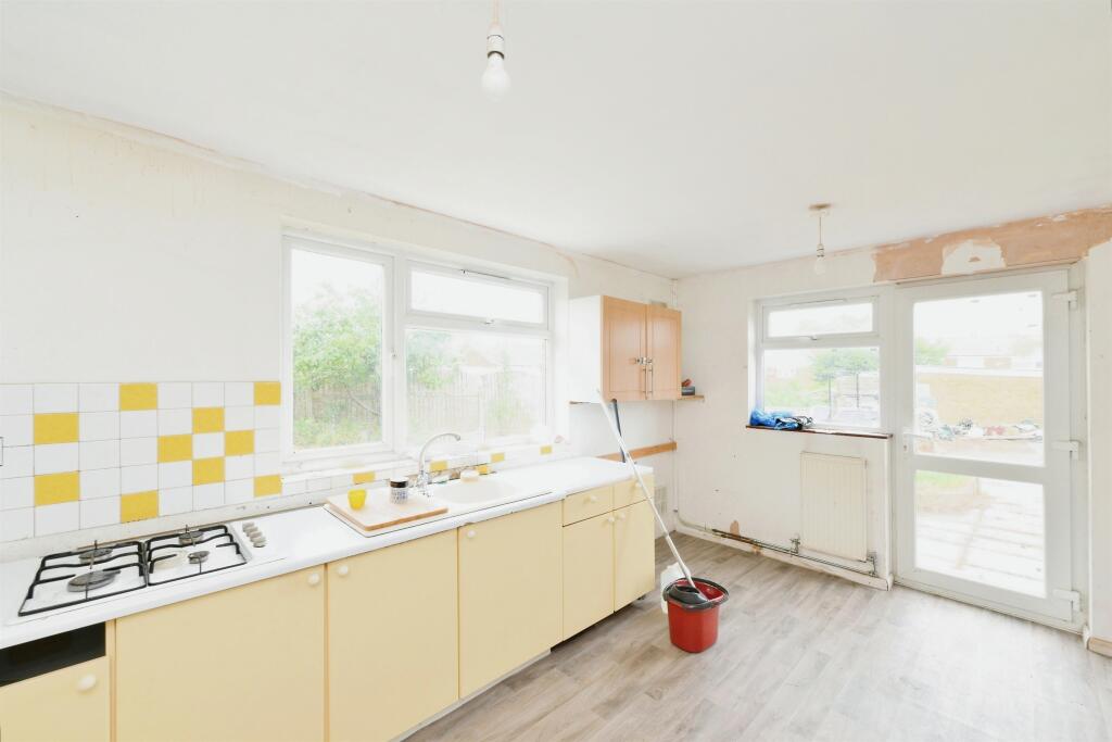 Additional image 2 of Little Pynchons, HARLOW