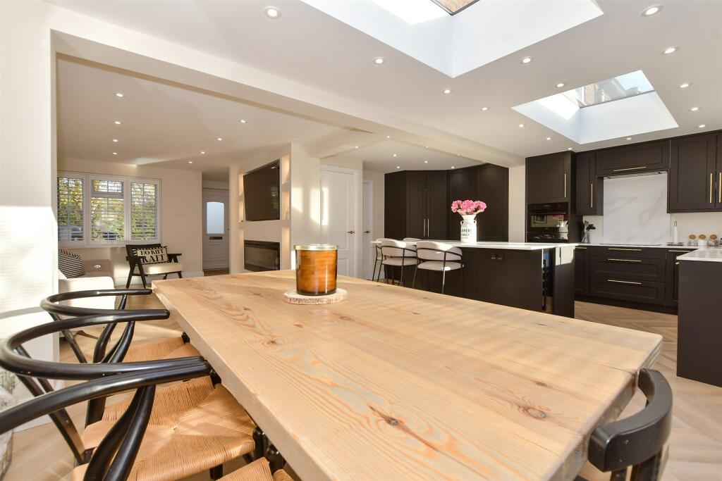 Additional image 7 of Elm Close, Epping Green, Essex