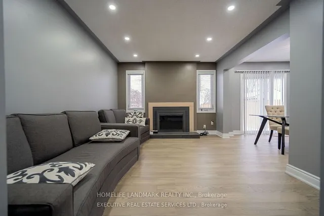 Additional image 2 of 62 Bramhall Circ