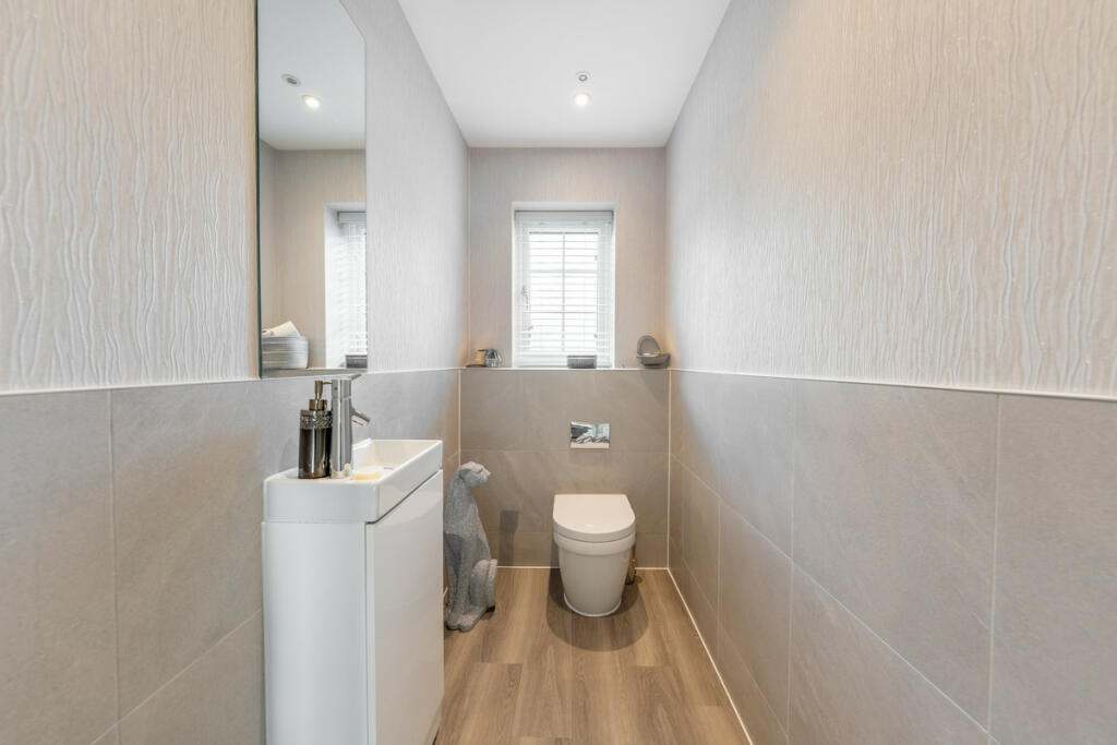 Additional image 11 of Chestnut Mews, Theydon Bois, CM16