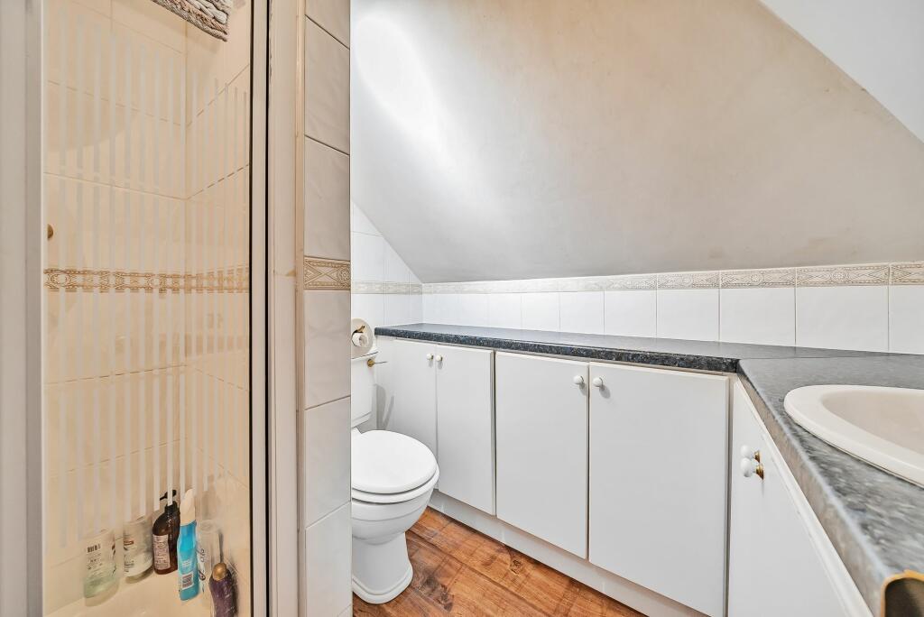 Additional image 11 of Hillside Road, Billericay, CM11