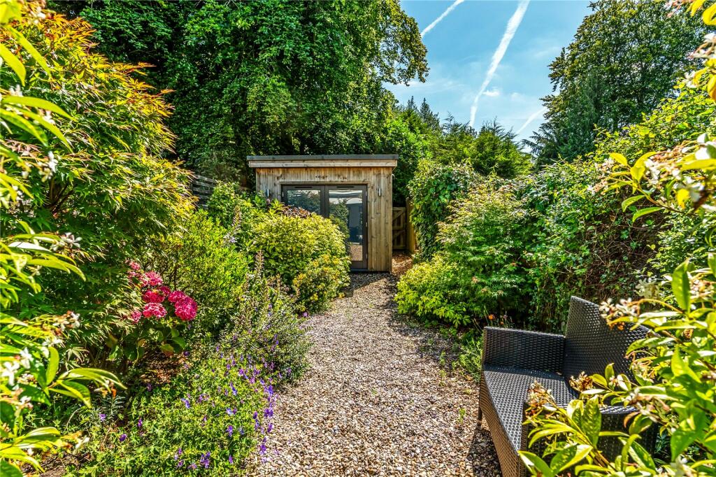 Additional image 13 of The Green, Woldingham, Surrey, CR3